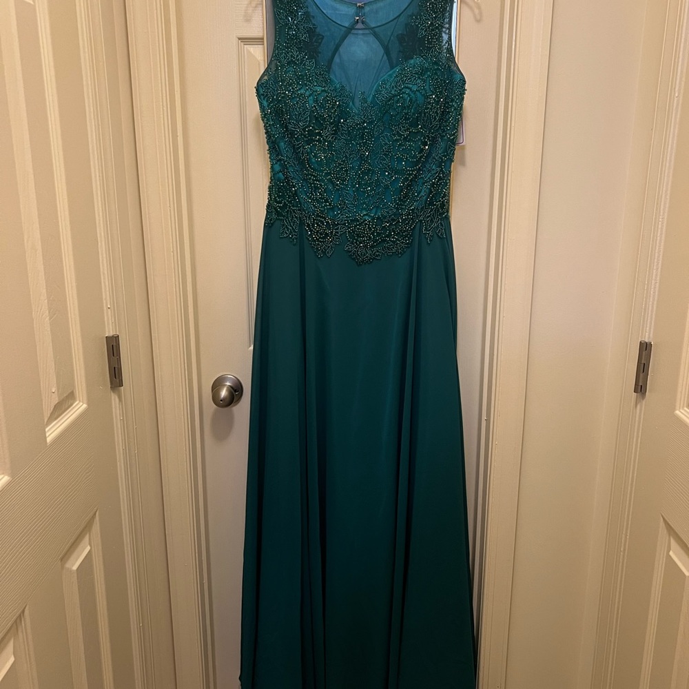 Elegant Teal Evening Gown